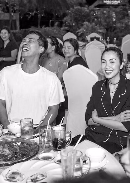 Tăng Thanh Hà tươi rói trong tiệc sinh nhật của con trai ca sĩ Thảo Trang.