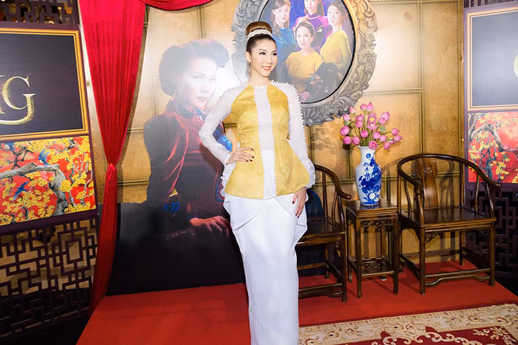 Trong "Mẹ chồng", Ngọc Quyên vào vai mợ Bảy Loan - một người phụ nữ với rất nhiều diễn biến tâm trạng phức tạp và không kém phần bí ẩn.