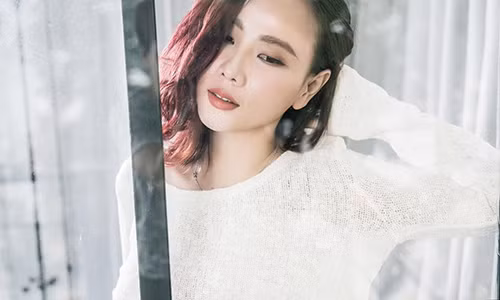 Duong Yen Ngoc dong vien Le Au Ngan Anh: "Cu vui len em a"-Hinh-2