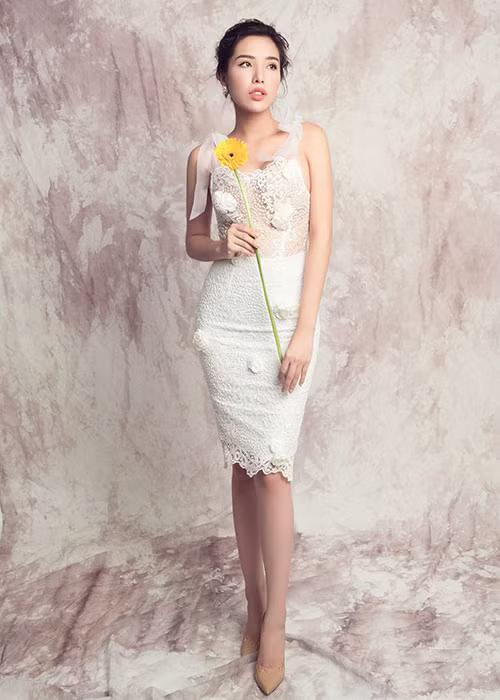 Sau cuộc thi Hoa hậu Biển Việt Nam 2016, Khánh Phương rất tích cực tham gia các hoạt động thiện nguyện.