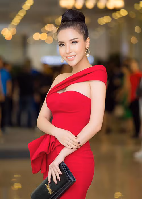 Nhan sac a hau co vong 3 khung thi HH Sieu quoc gia