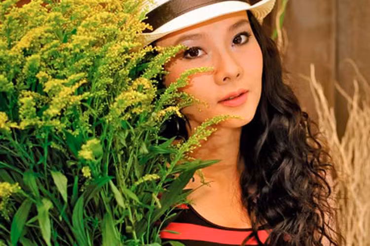 Dương Yến Ngọc thuộc thế hệ người mẫu đầu tiên cùng thời Ngô Thanh Vân, Xuân Lan... Nhờ ngoại hình và kỹ năng trình diễn, Dương Yến Ngọc từng là chân dài đình đám. Ảnh: Khám phá