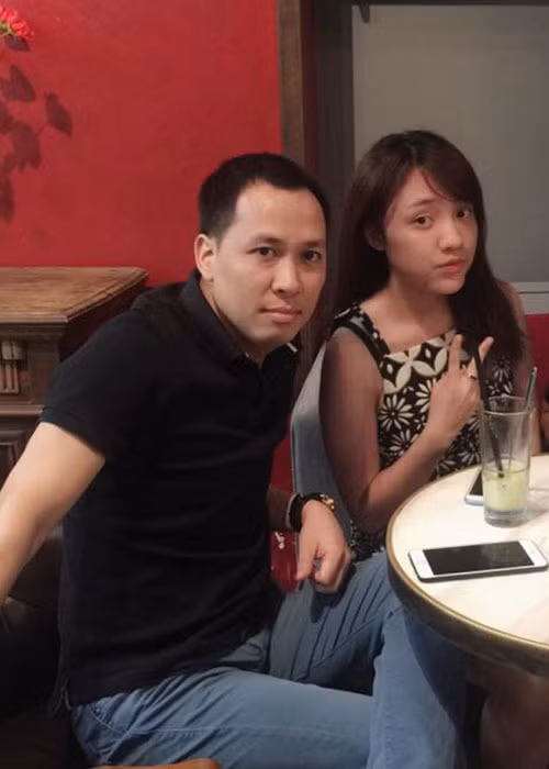 Trên trang cá nhân, Nhật Thủy và bạn trai hơn tuổi thỉnh thoảng chia sẻ những khoảnh khắc hạnh phúc bên nhau.