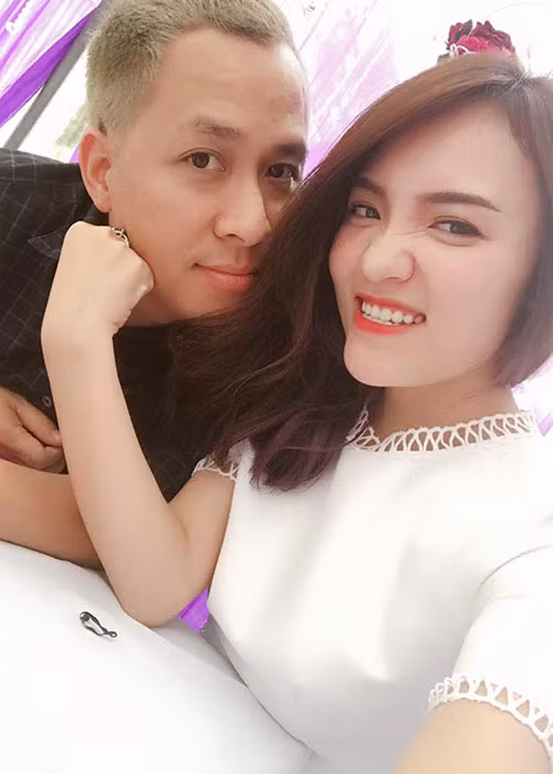 Nhật Thủy và bạn trai bắt đầu trở nên thân thiết sau khi trò chuyện và biết cả hai cùng quê Nam Định.