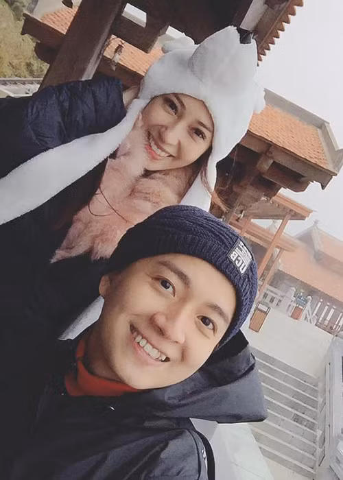 Ngô Kiến Huy - Khổng Tú Quỳnh cùng nhau đi du lịch ở Sapa.