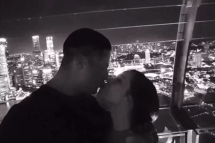 Trương Phương gọi bạn trai ngoại quốc của cô là Mr Teddy còn Nick Mansor lại gọi bạn gái là “lovely lady” (Tạm dịch: Quý cô đáng yêu). Ảnh: FBNV