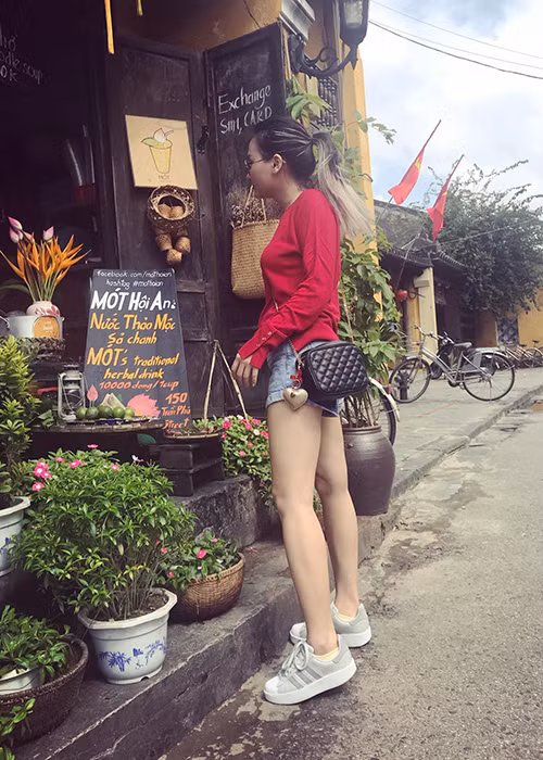 Bảo Thanh “Sống chung với mẹ chồng” tận hưởng khoảng thời gian bình yên ở Hội An.