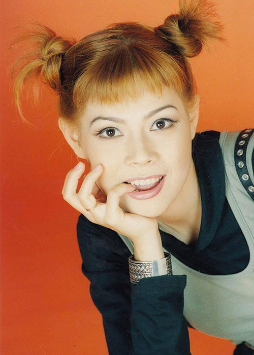 “Búp bê” Thanh Thảo chia sẻ loạt ảnh nhí nhảnh của mình hồi mới bước vào nghề.