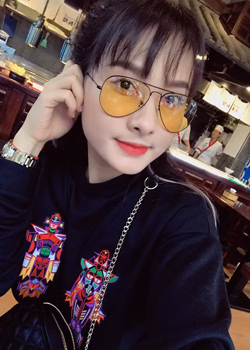 Bảo Thanh “Sống chung với mẹ chồng” ngày càng trẻ trung, sành điệu.