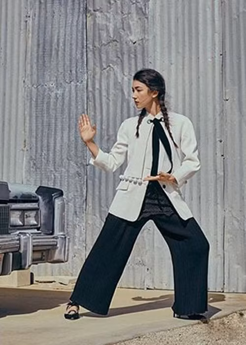 Lưu Thừa Vũ học Taekwondo từ năm 5 tuổi. Năm 15 tuổi, người đẹp lai đã giành được đai đen Taekwondo.