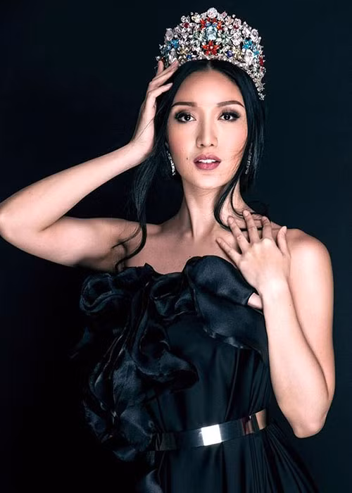 Karen vốn là người ủng hộ việc bảo tồn năng lượng thông qua năng lượng tái tạo và bền vững.