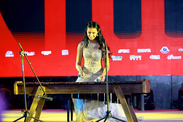 Ban tổ chức cũng công bố top 20 phần thi tài năng gồm đại diện: Cameroon, Cyprus, Đan Mạch, Guam, Hungary, Indonesia, Nhật Bản, Hà Lan, Bắc Ireland, Paraguay, Scotland, Tây Ban Nha, Thổ Nhĩ Kỳ, Trinidad &amp; Tobago Chandini và Ukraine. Ảnh: BTC