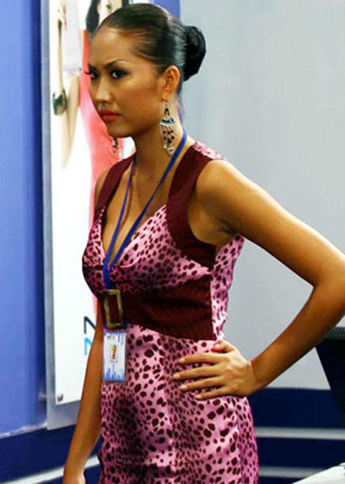 Ngoài làm người mẫu, Phi Thanh Vân và Dương Yến Ngọc còn đều đóng phim. Với Phi Thanh Vân, cô từng tham gia diễn xuất trong các bộ phim truyền hình lẫn điện ảnh: “Cô gái xấu xí”, “Cô dâu đại chiến”, "Lửa Phật", "Trúng số"...Ảnh: Khám Phá