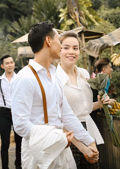 Trước Kim Lý, Hà Hồ từng qua một lần đò. Trong khi đó, nam diễn viên phim “Hương ga” từng có thời gian gắn bó với Trương Ngọc Ánh. Ảnh: Dân Việt