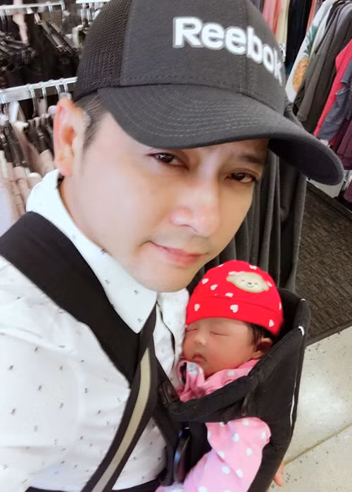 Hoàng Anh “Kí túc xá” bày tỏ nỗi nhớ con gái còn hơn cả nhớ người yêu.