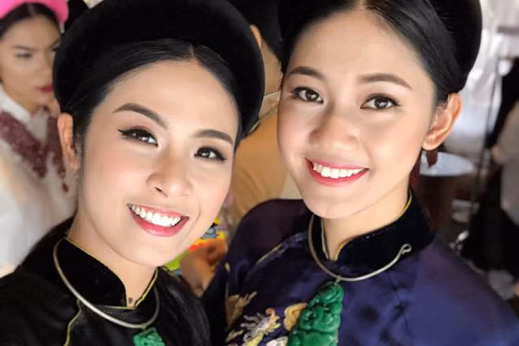 Hoa hậu Ngọc Hân hội ngộ Á hậu Thanh Tú tại một sự kiện ở Đà Nẵng.