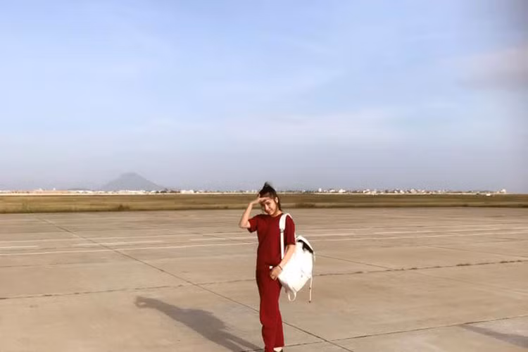 Á hậu Khánh Phương tâm sự: “Ước gì có ai đó nói với em: “Anh không cần em phải lớn. Anh chỉ cần, em ở bên cạnh anh thôi”.