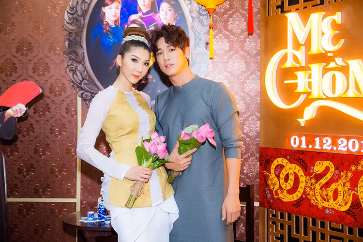 Hình ảnh Ngọc Quyên bên Song Luân. Cả hai thân thiết sau khi đóng chung phim "Mẹ chồng".