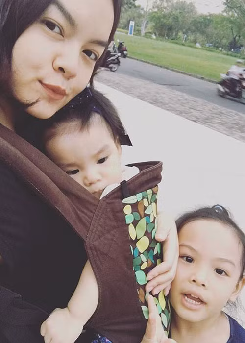 Phạm Quỳnh Anh chia sẻ: “Hạnh phúc ở ngay đây”.