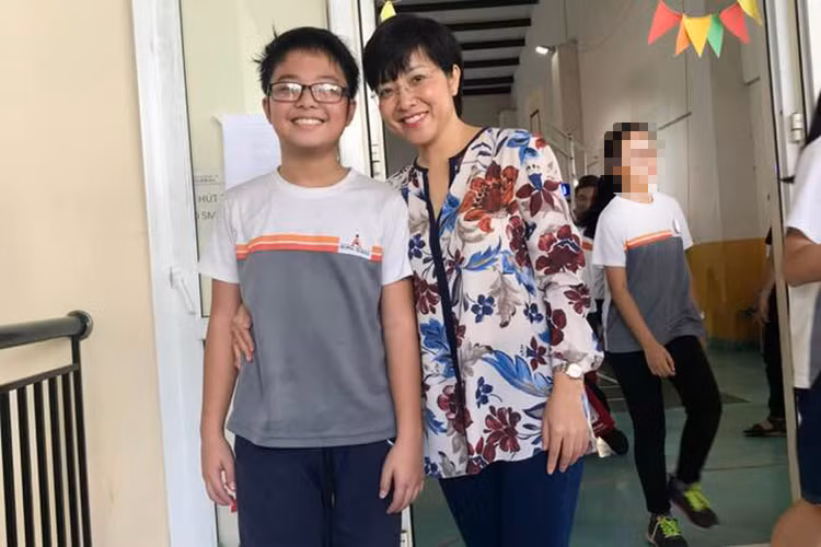 Con trai MC Thảo Vân năn nỉ mẹ cho nuôi cún cưng là một trong những tin tức sao Việt trong ngày 28/11.