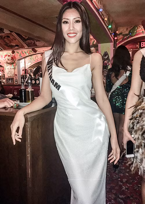 Từ Mỹ, Nguyễn Thị Loan cũng thường xuyên cập nhật hình ảnh của mình tới người hâm mộ.