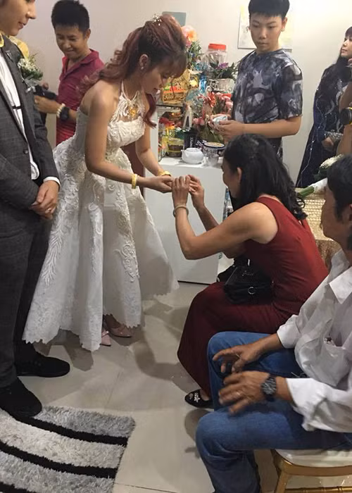 Khởi My và Kelvin Khánh tổ chức hôn lễ vào sáng ngày 23/11 với sự tham gia của người thân và kín tiếng với truyền thông.