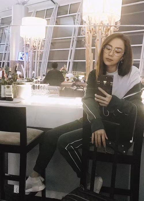 Minh Hằng đến Dubai để tham gia một tuần lễ thời trang.