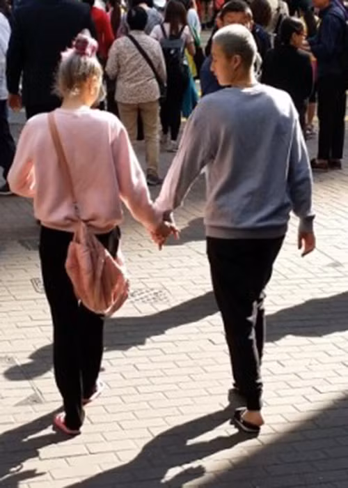 Ngô Trác Lâm chia sẻ Andi giúp cô mở cửa trái tim, trở nên mạnh mẽ hơn. “Yêu cô công chúa của tôi”, con rơi của Thành Long viết về bạn gái. Ảnh: Oncc