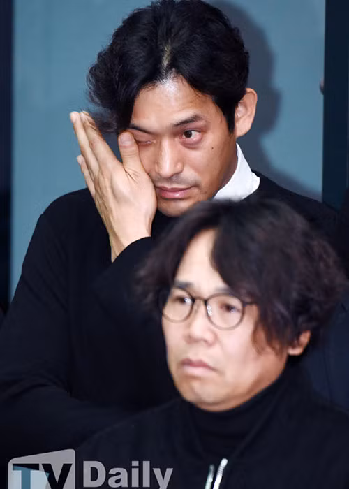 Sinh thời Kim Joo Hyuk được nhiều đồng nghiệp yêu mến. Ảnh: TV Daily