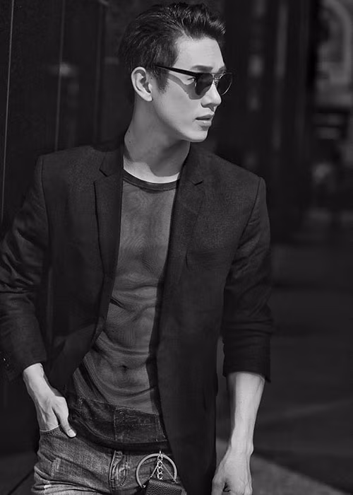 Song Luân từng là gà của Thúy Vinh. Hiện tại, anh được hỗ trợ từ công ty của Ông Cao Thắng - Đông Nhi. Ảnh: FBNV