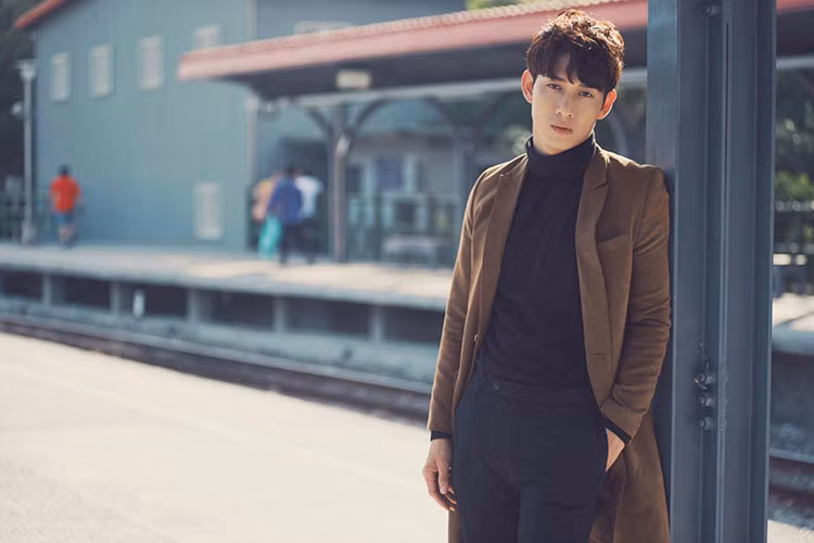 Năm 2016, bạn bè của Song Luân - Thu Hằng cho biết cặp đôi hẹn hò được nửa năm. Về phía Song Luân và Thu Hằng, cả hai không phủ nhận hay khẳng định tin đồn yêu đương. Ảnh: FBNV