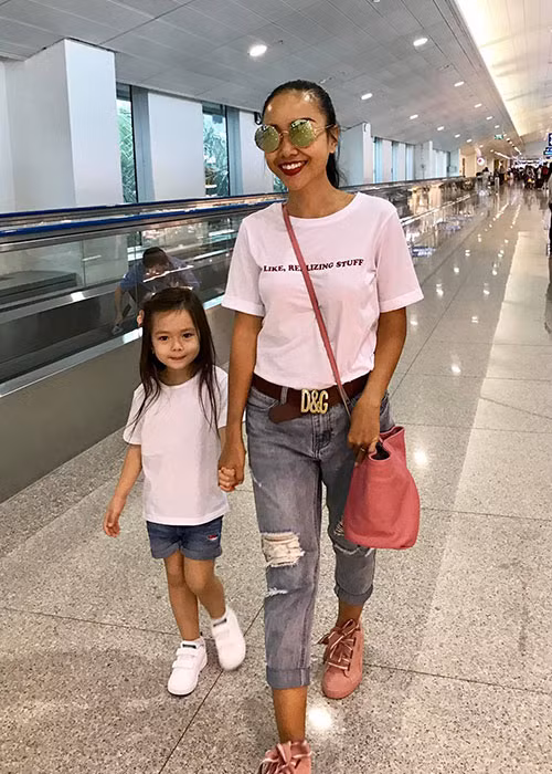 Đoan Trang và con gái tiếp tục có chuyến du lịch nước ngoài.