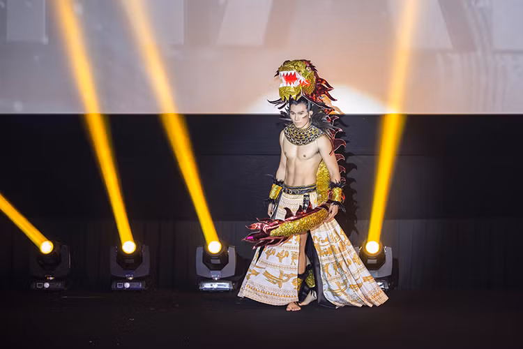 Sau giây phút đăng quang, từ Thái Lan, Ngọc Tình chia sẻ: “Thực sự đến giờ Tình nằm mơ cũng không nghĩ được là mình đăng quang Nam vương Quốc tế 2017, đây là điều mà Tình chưa từng dám mơ tới, chỉ đi thi vì muốn được trải nghiệm những cuộc thi hàng đầu thế giới”.