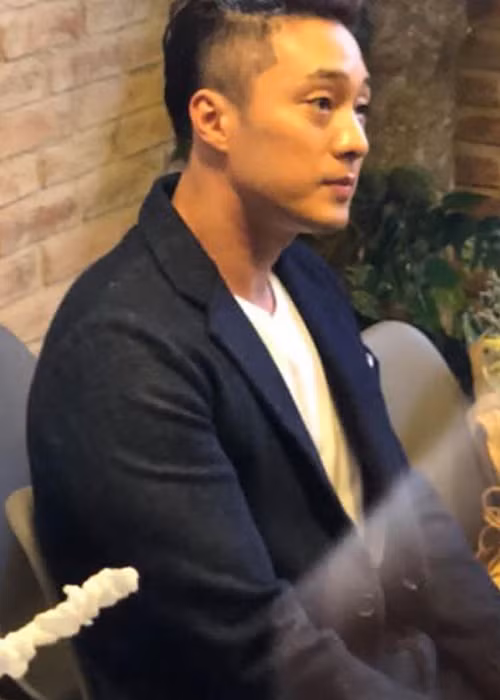 Trương Quỳnh Anh khen Tim cũng đẹp trai không kém tài tử So Ji Sub (trong ảnh).