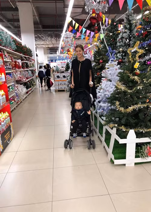 Kỳ Hân cảm thấy phấn khích khi sắp đón một mùa Giáng sinh mới.