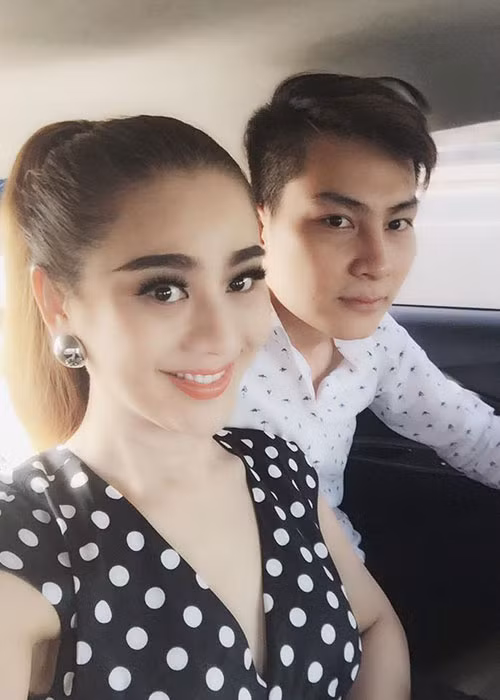 Lâm Khánh Chi chia sẻ sau khi về chung một nhà, Lâm Khánh Chi và ông xã Phi Hùng dự định sinh con bằng phương pháp thụ tinh nhân tạo.