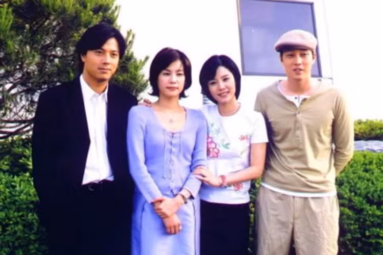 Năm 2001, So Ji Sub và Kim Hyun Joo quyết định chia tay vì công việc bận rộn khiến cả hai không có thời gian dành cho nhau. Ảnh: Soompi