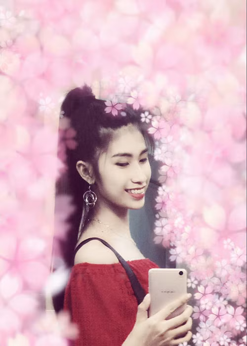 Ngoài đời, thí sinh Hoa hậu Hoàn vũ Việt Nam 2017 khá giản dị. Ảnh: FBNV