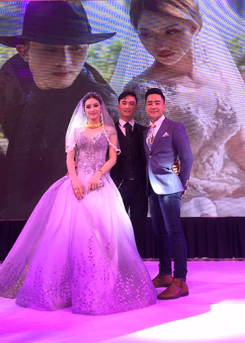 Đỗ Duy Nam đến mừng đám cưới của Doãn Quốc Đam - nam diễn viên đóng vai Trần Tú trong phim “Người phán xử”.