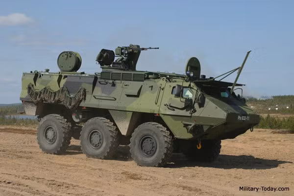 Trong số những người bị thương có 7 binh sĩ đã xuất viện, 5 lính dự bị lục quân vẫn đang được tiếp tục theo dõi.