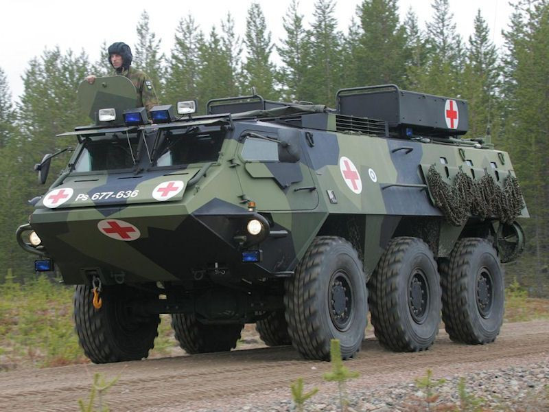 Lapland là khu vực có diện tích lớn nhất Phần Lan, nơi có khoảng 340.000 con tuần lộc sinh sống. Loài vật này bị coi là mối đe dọa thực sự với giao thông, nhất là khi chúng thường băng qua đường và tỏ ra không sợ phương tiện cơ giới.