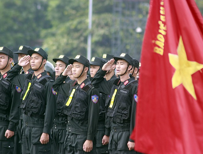 Sáng 13/9, tại SVĐ Quốc gia Mỹ Đình, CATP Hà Nội đã chủ trì, phối hợp với Bộ Tư lệnh Thủ đô tổ chức diễn tập thực binh phòng thủ khu vực Thủ đô năm 2019