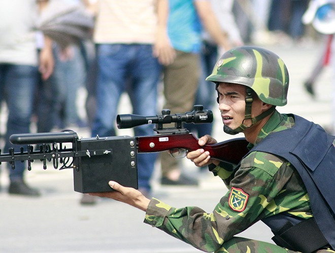 Súng bắn hạ các thiết bị bay không người lái, flycam của các đối tượng hoạt động khủng bố, của Bộ Tư lệnh Thủ đô.