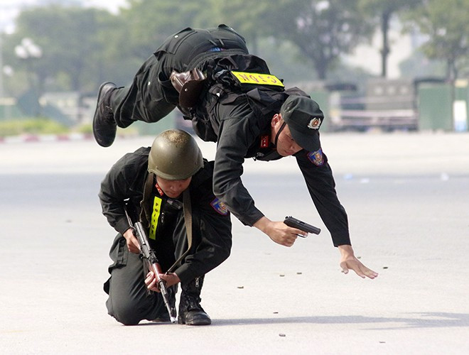 CSCĐ Hà Nôi là lực lượng tinh nhuệ thường xuyên được rèn luyện, là "quả đấm thép" trên mặt trận phòng chống tội phạm.