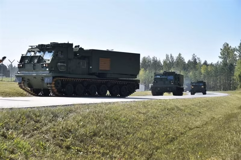 Nhận định trên được truyền hình Nga đưa ra khi nói về thông tin Mỹ đã quyết định điều số lượng lớn (không rõ số lượng cụ thể) hệ thống pháo phản lực phóng loạt M270 đến Đức và Ba Lan. Những hệ thống vũ khí này đều nằm dưới sự quản lý của Lữ đoàn pháo binh dã chiến 41 - đây là lữ đoàn pháo binh tên lửa duy nhất của Mỹ ở châu Âu. 