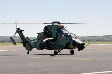 Ngoài ra, hệ thống hồng ngoại giúp trực thăng Eurocopter Tiger dễ dàng hoạt động trong điều kiện đêm tối. (Ảnh: jetphotos)