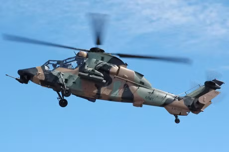 Cánh quạt của Tiger cũng được làm bằng sợi thủy tinh, nhờ đó, có thể chống chịu tốt với các va đập và ảnh hưởng của vũ khí điện từ. (Ảnh: jetphotos)