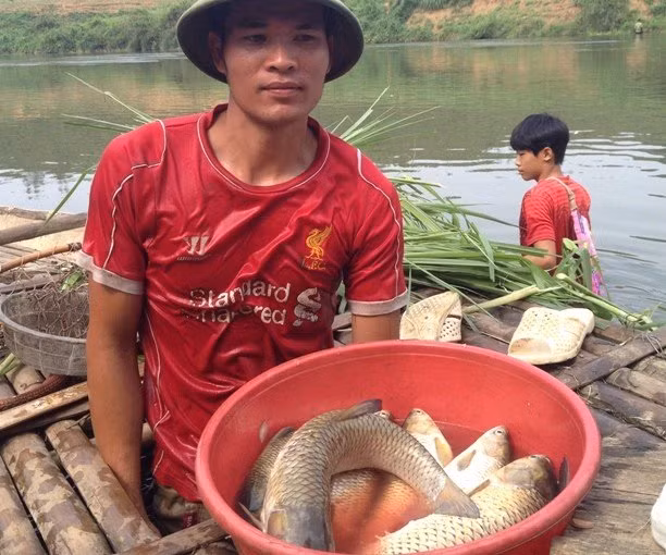 Vu o nhiem, ca chet tren song Buoi: “Thu pham” nhan loi-Hinh-3