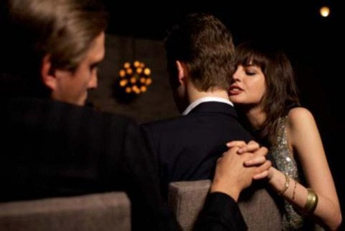 Ket tham cho nguoi dan ba tong tien tinh gia, nuoi tinh tre