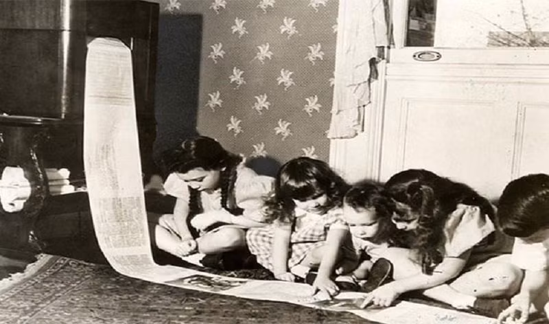 Trước khi internet, con người có máy fax và báo chí để tăng cường thông tin. Có một phát minh kết hợp, fax báo chí đến các nơi khác nhau trên thế giới. Tuy nhiên với sự phát triển của công nghệ, fax báo chí đã chết yểu. Nguồn: Lolwot